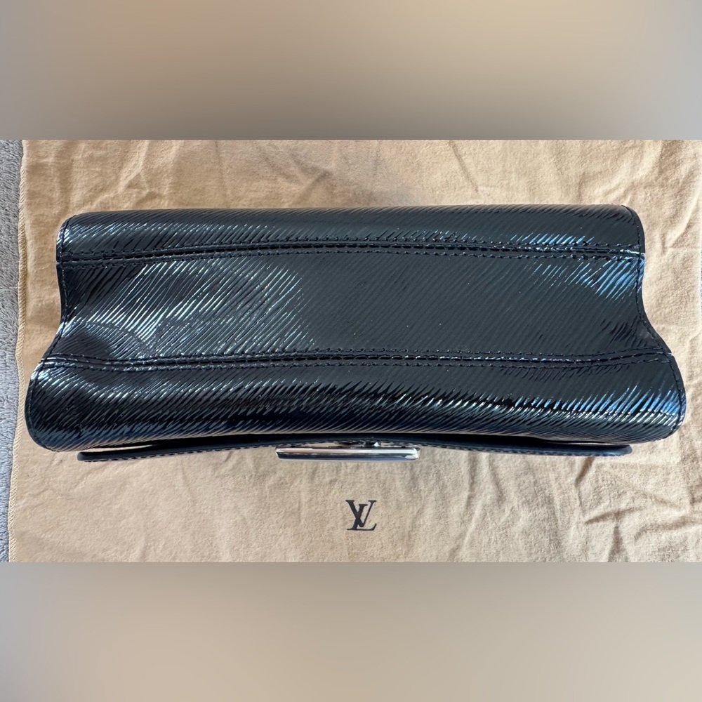š„Louis Vuitton Limited Edition Twist Electric Epi MM Bagš„ - Picture 10 of 16
